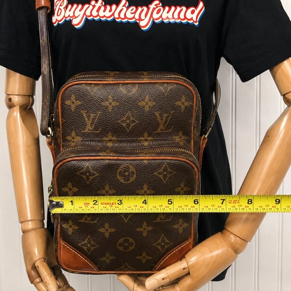 LOUIS VUITTON LV Amazon Monogram Messenger Crossbody Bag Authentic TH0974